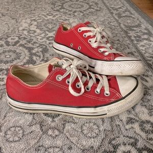 🖤 red converse sneakers